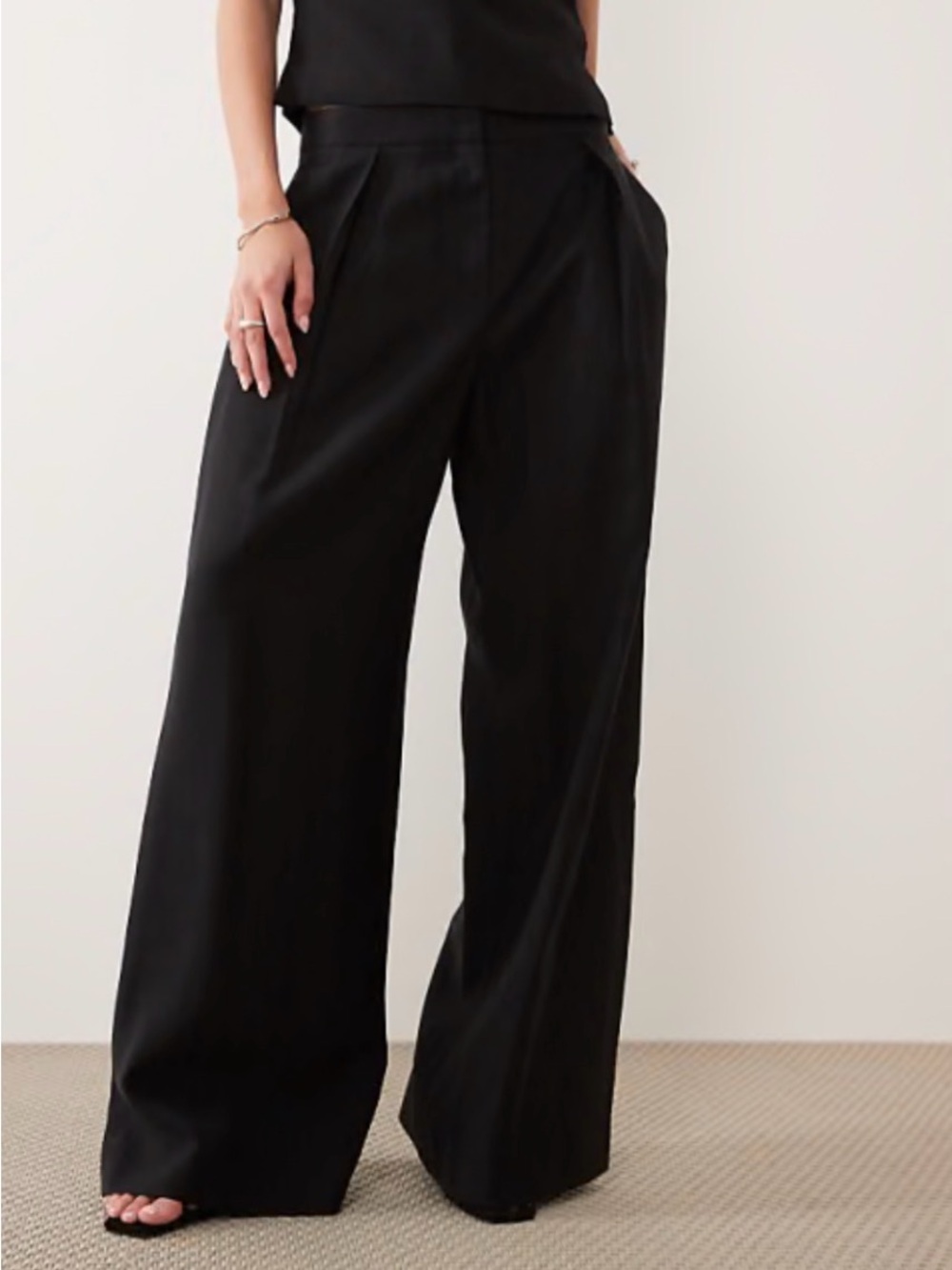 Matteau Black Wide-Leg High-Rise Trousers linen blend